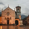 Foto: Vista Notturna della Basilica di San Benedetto - Piazza San Benedetto  (Norcia) - 9